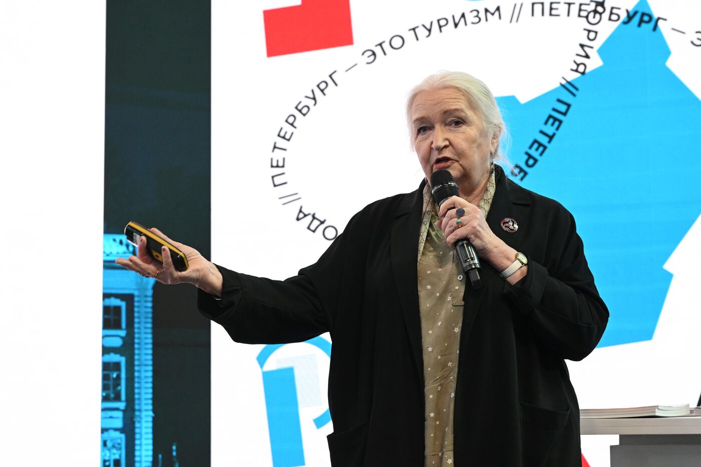 Выставка "Россия". Лекция ученого в области нейронауки Т. Черниговской