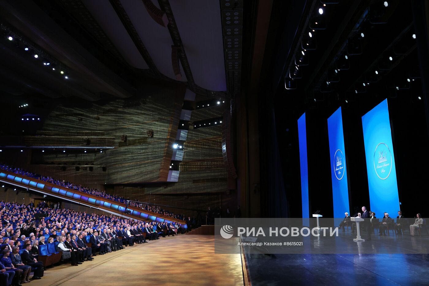 Президент РФ В. Путин принял участие в мероприятиях по случаю 300-летия РАН