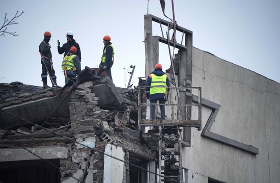В Мариуполе приступили к восстановлению Главпочтамта