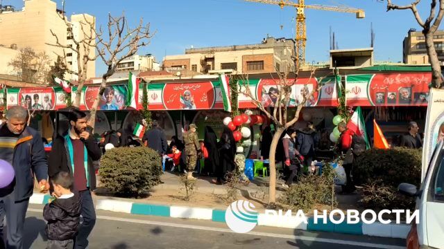 В Тегеране проходят мероприятия в честь годовщины Исламской революции