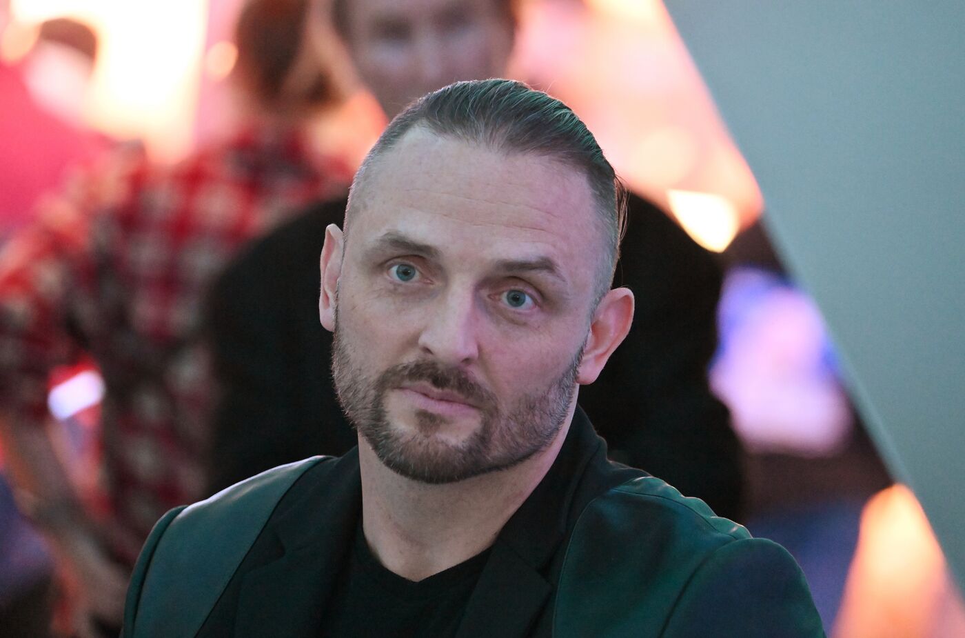 Выставка "Россия". Встреча с Аскольдом Запашным