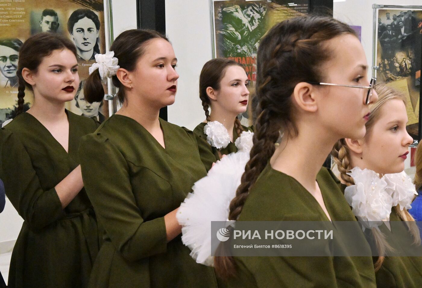 Торжественный старт акции "Знамя Победы" в Луганске