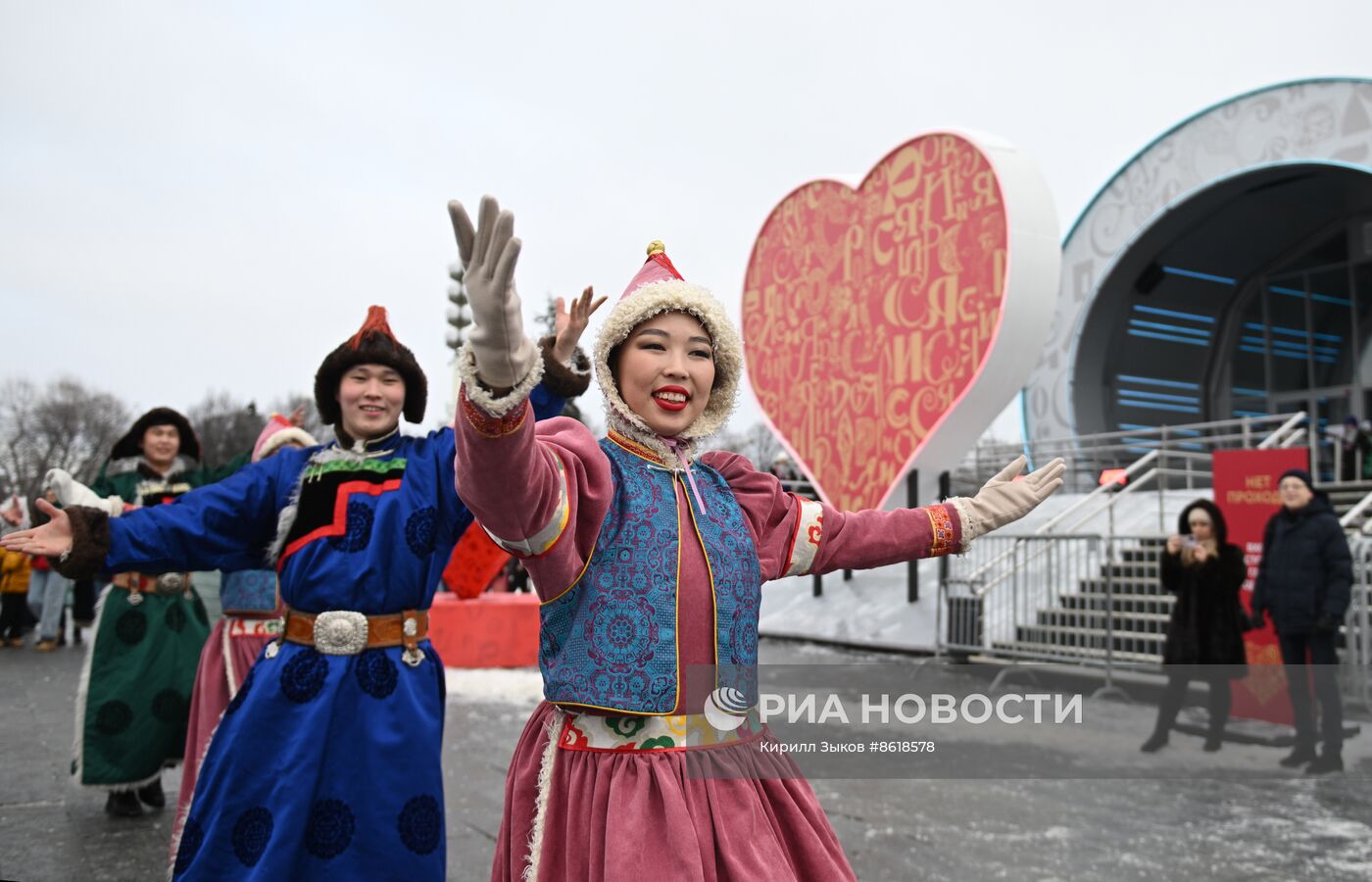 Выставка "Россия". Шествие, посвященное встрече Нового года по восточному календарю