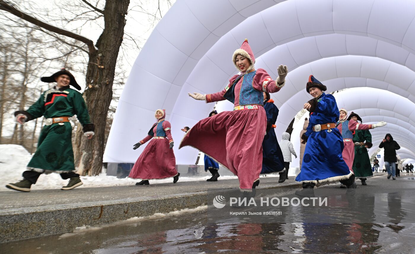 Выставка "Россия". Шествие, посвященное встрече Нового года по восточному календарю