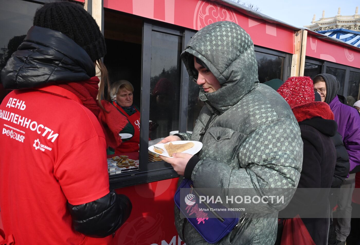 Выставка "Россия". Блинный фестиваль