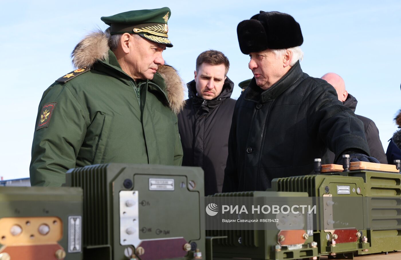 Министр обороны РФ С. Шойгу проверил выполнение госзаказа по производству ракетных комплексов