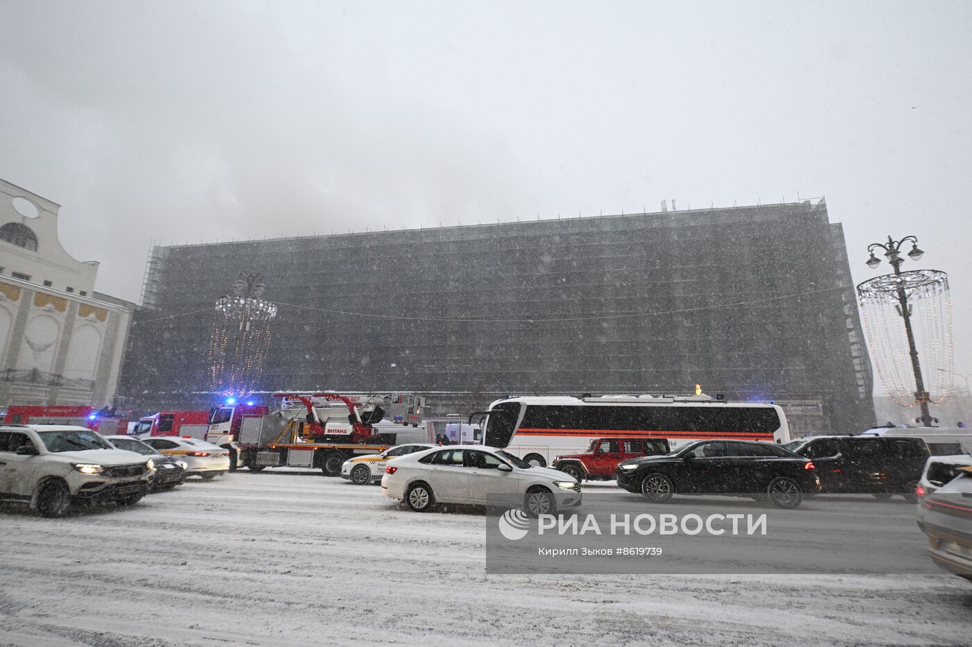 Пожар на Пушкинской площади в Москве