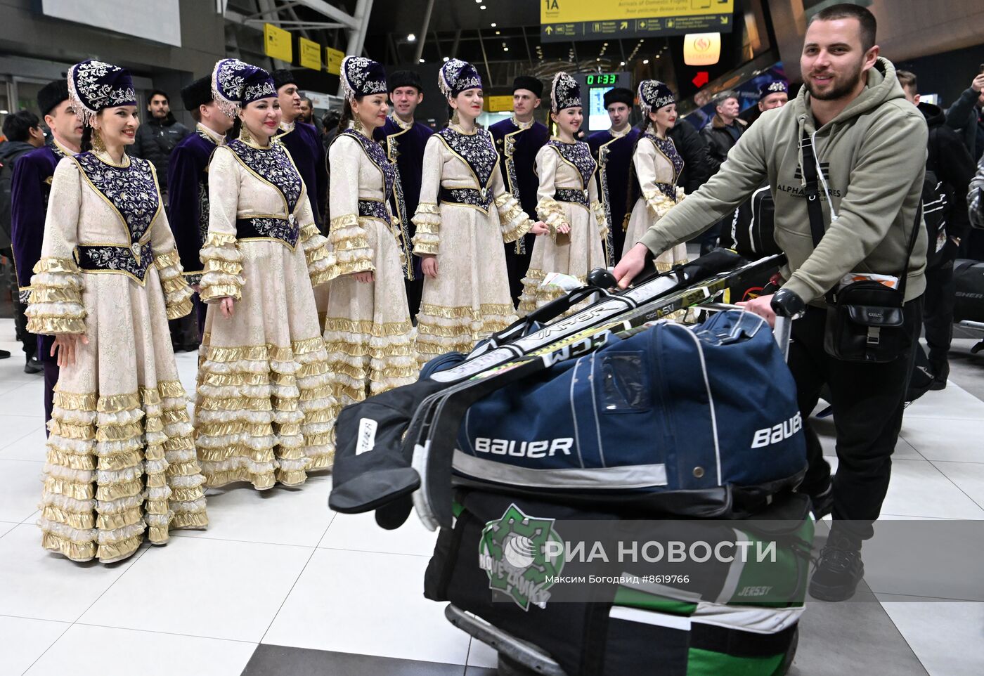 Прибытие первых участников международного мультиспортивного турнира "Игры Будущего"