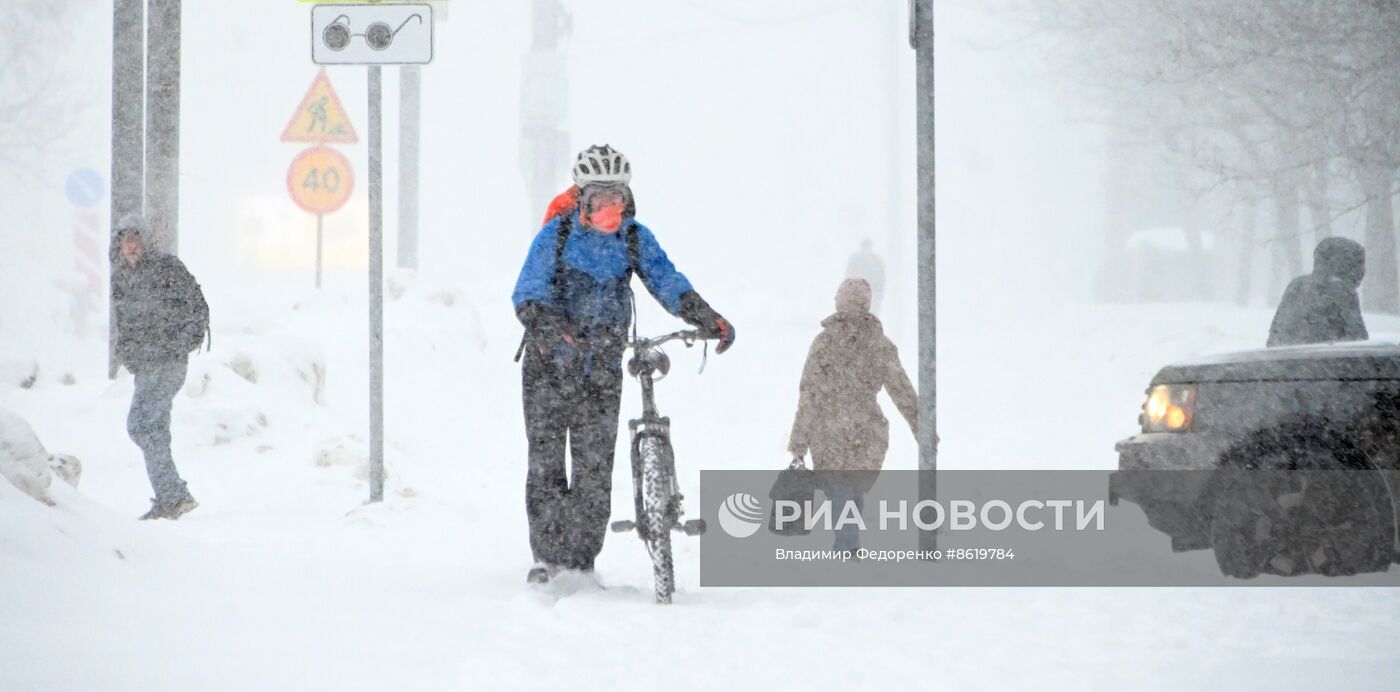 Снег в Москве