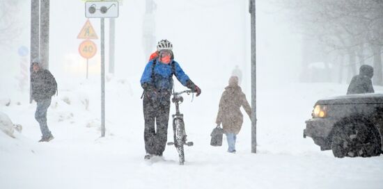 Снег в Москве