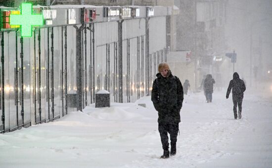 Снег в Москве