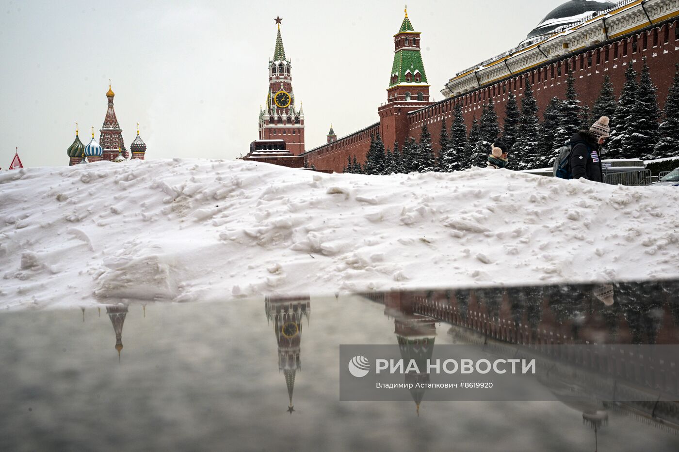 Снег в Москве