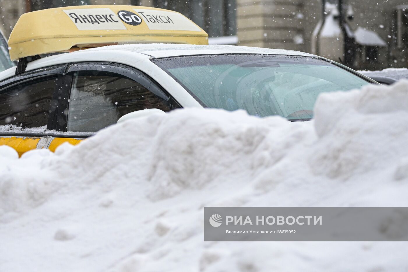 Снег в Москве