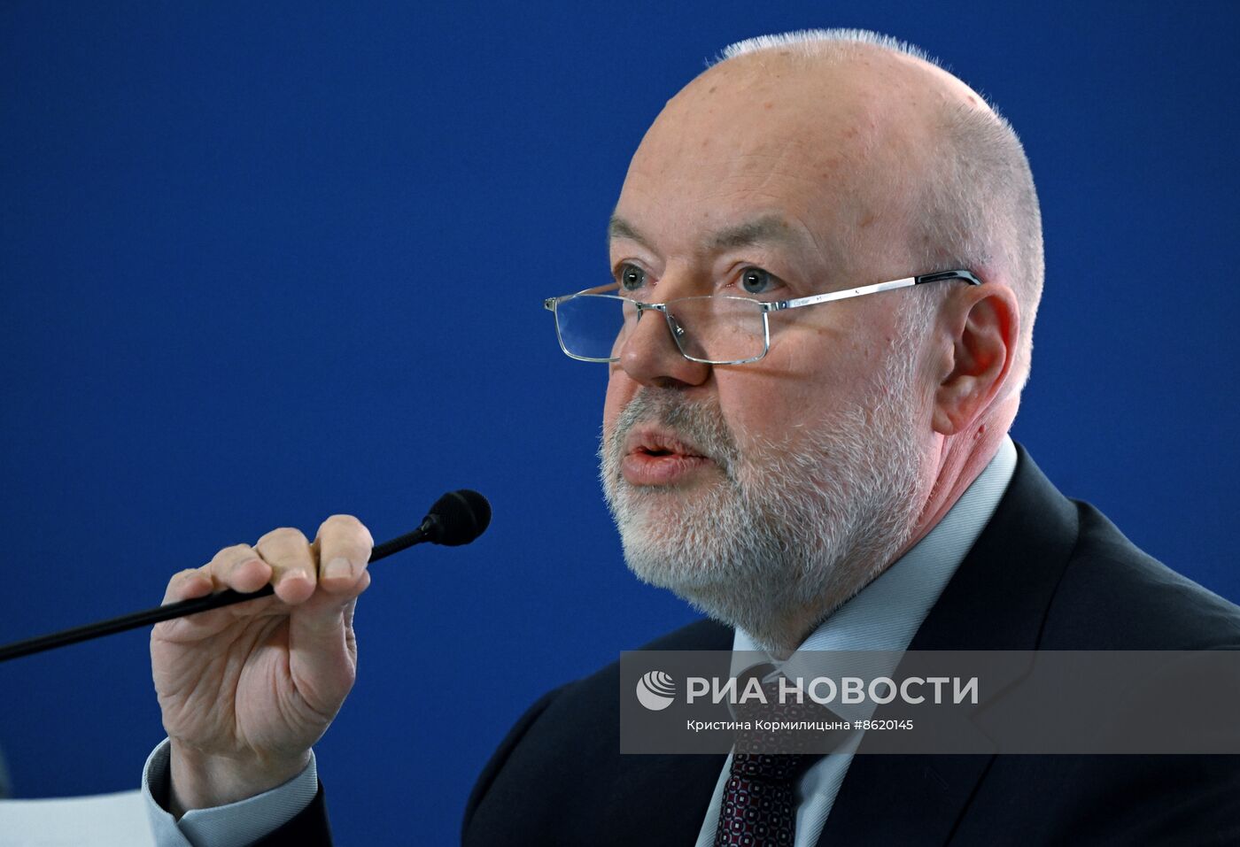 Выставка "Россия". Презентация книги Павла Крашенинникова "Всадники апокалипсиса. История государства и права Советской России 1917-1922"