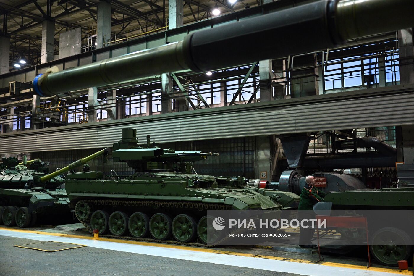 Производство танков на "Уралвагонзаводе"