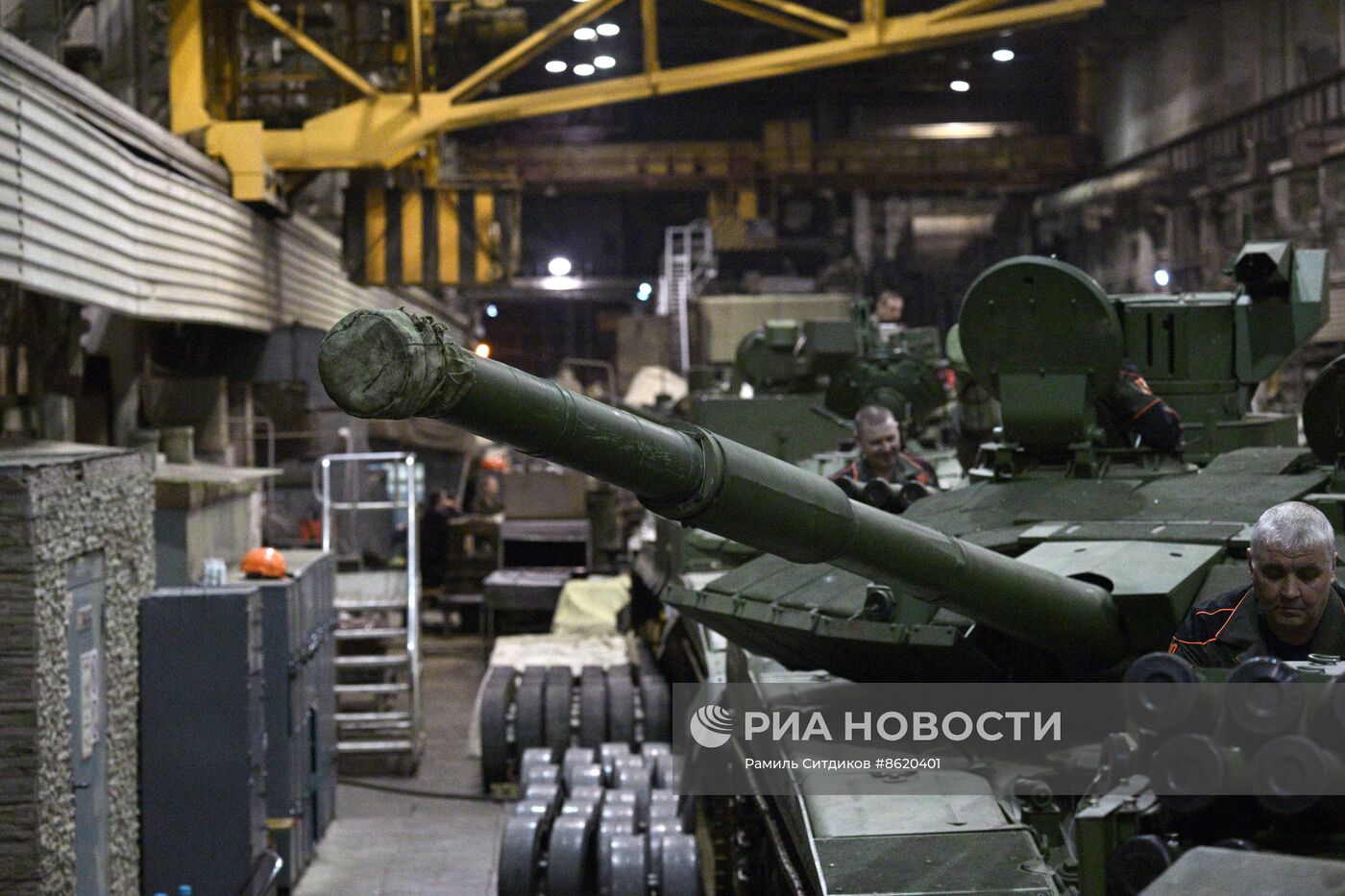 Производство танков на "Уралвагонзаводе"