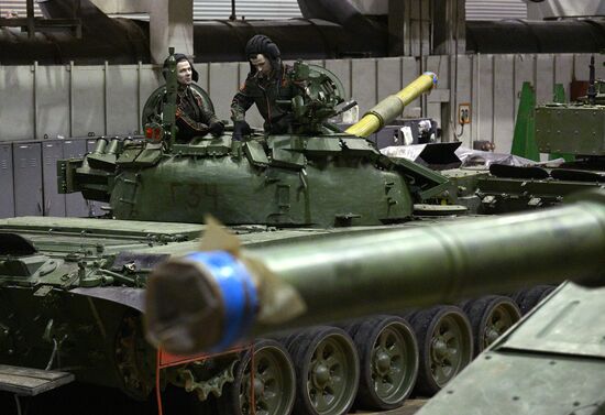 Производство танков на "Уралвагонзаводе"