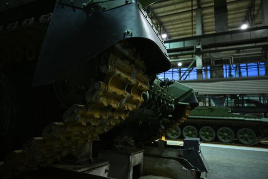 Производство танков на "Уралвагонзаводе"