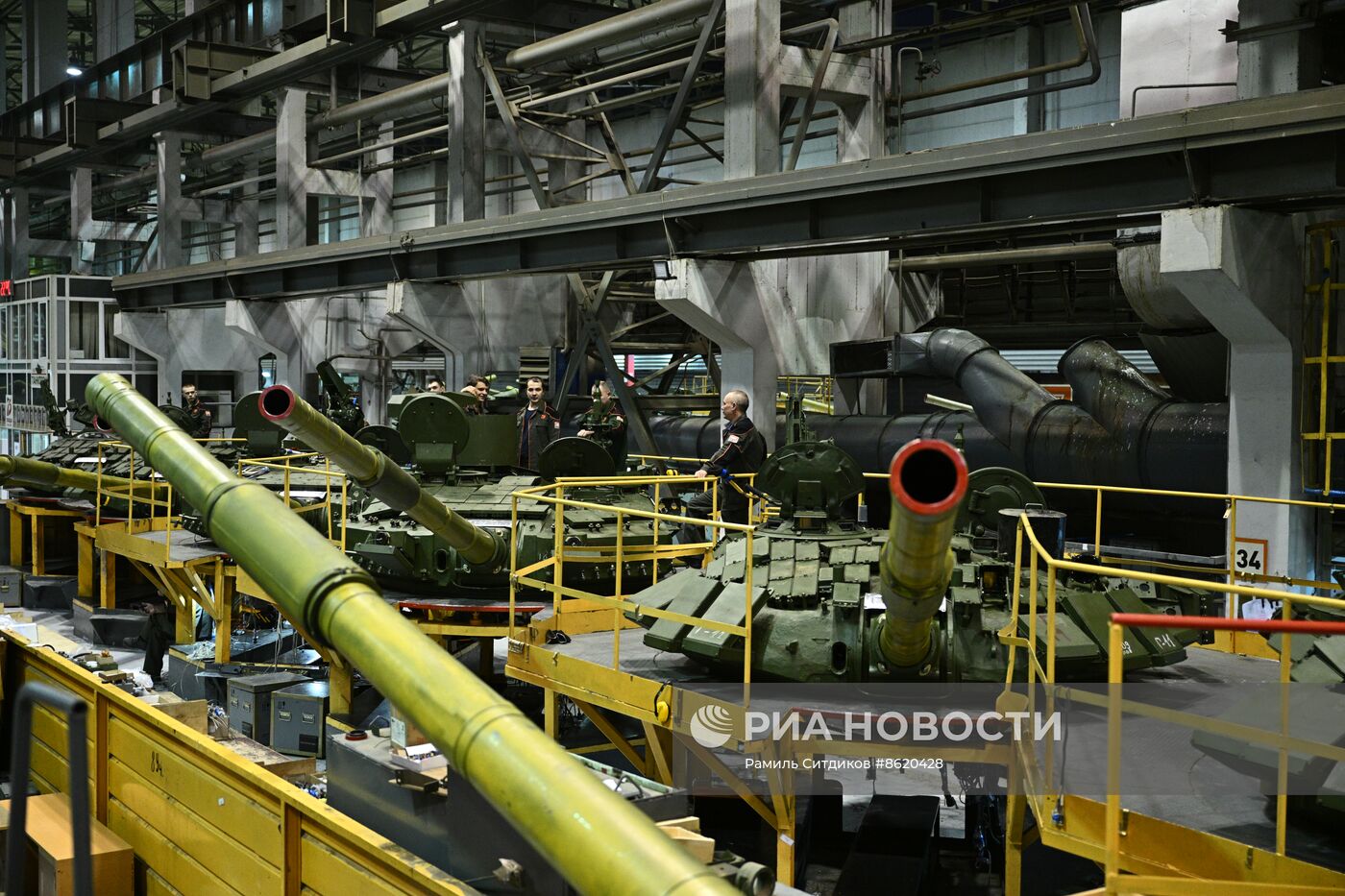 Производство танков на "Уралвагонзаводе"