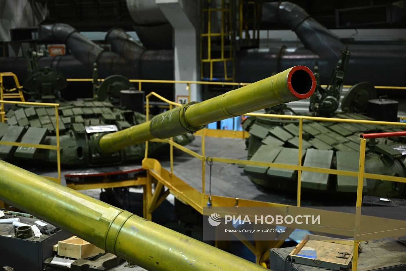 Производство танков на "Уралвагонзаводе"