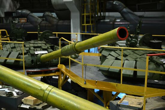 Производство танков на "Уралвагонзаводе"