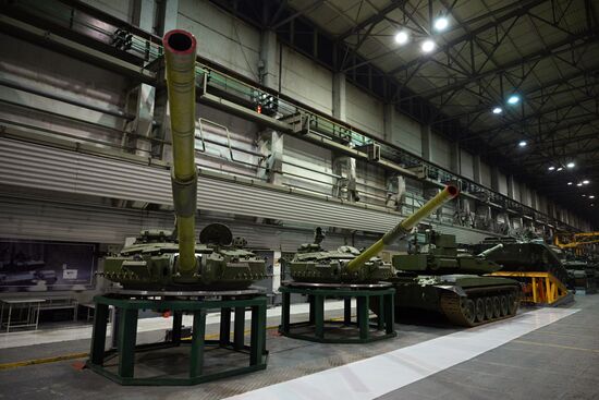 Производство танков на "Уралвагонзаводе"