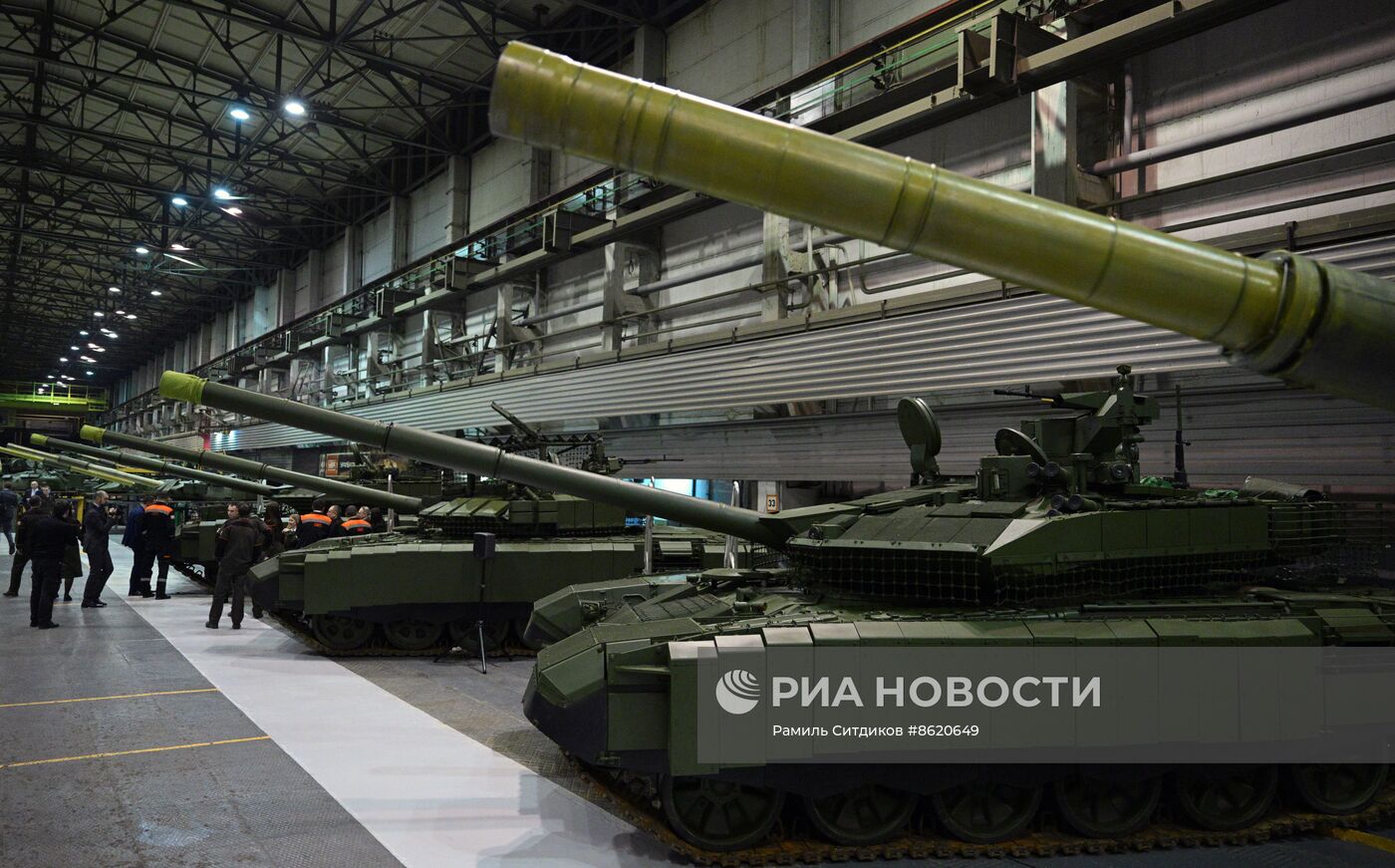 Производство танков на "Уралвагонзаводе"