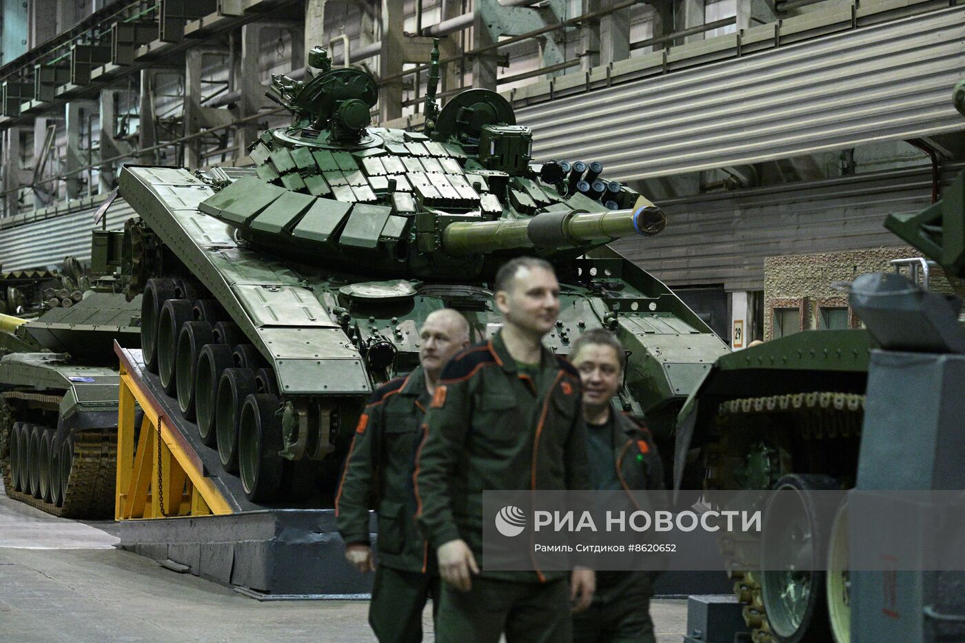 Производство танков на "Уралвагонзаводе"