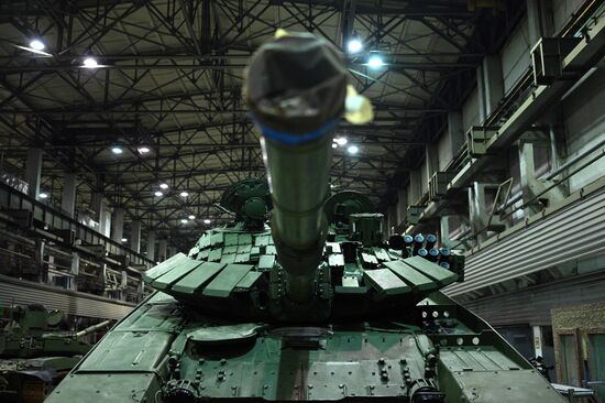 Производство танков на "Уралвагонзаводе"