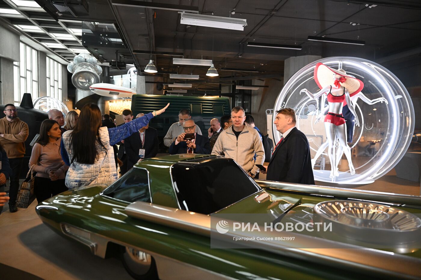 Выставка "Россия". Экскурсия для иностранных участников форума "За свободу наций!"