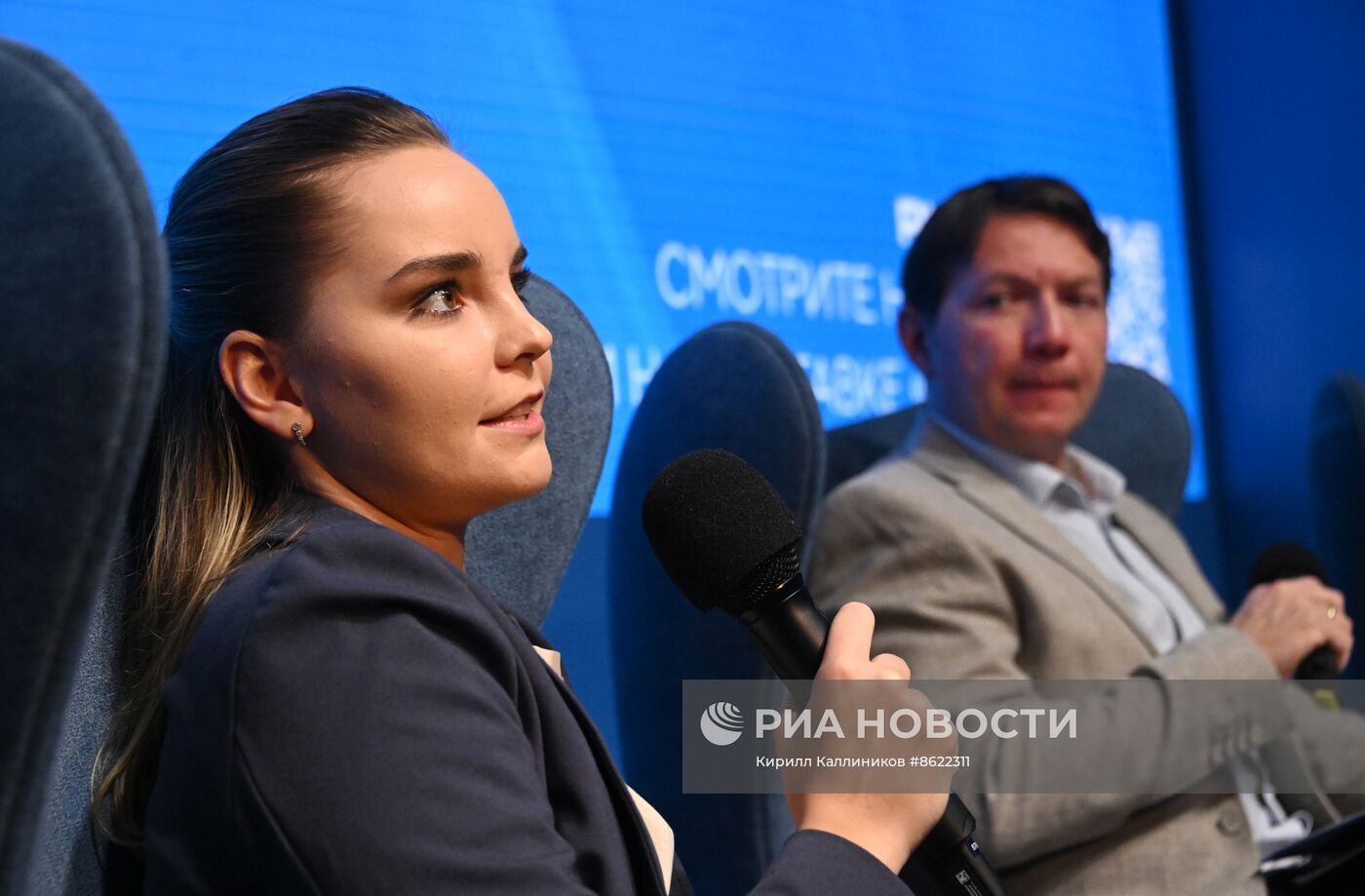 Выставка "Россия". Открытая студия "Найди себя в "Газпроме": спорт. Презентация проекта "Газпром-детям"