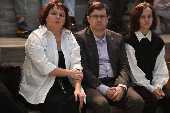 Выставка "Россия". Дискуссия "Наука – дело семейное"