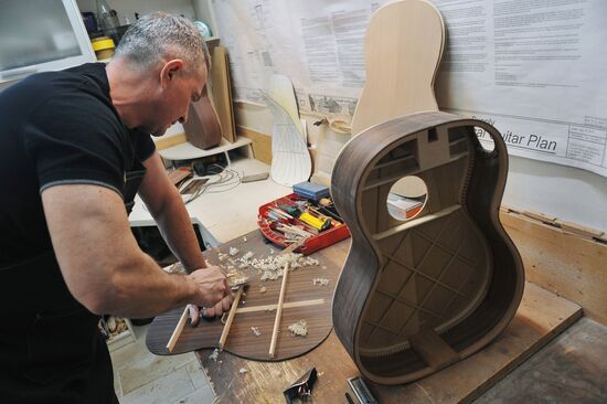 Гитарная мастерская в Тамбове