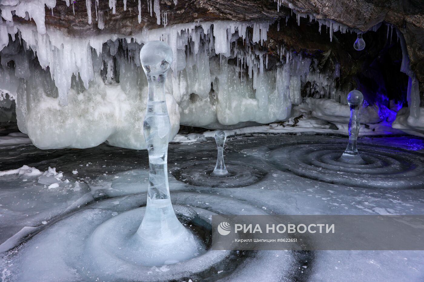 Международный фестиваль ледовых скульптур "Olkhon Ice Park"