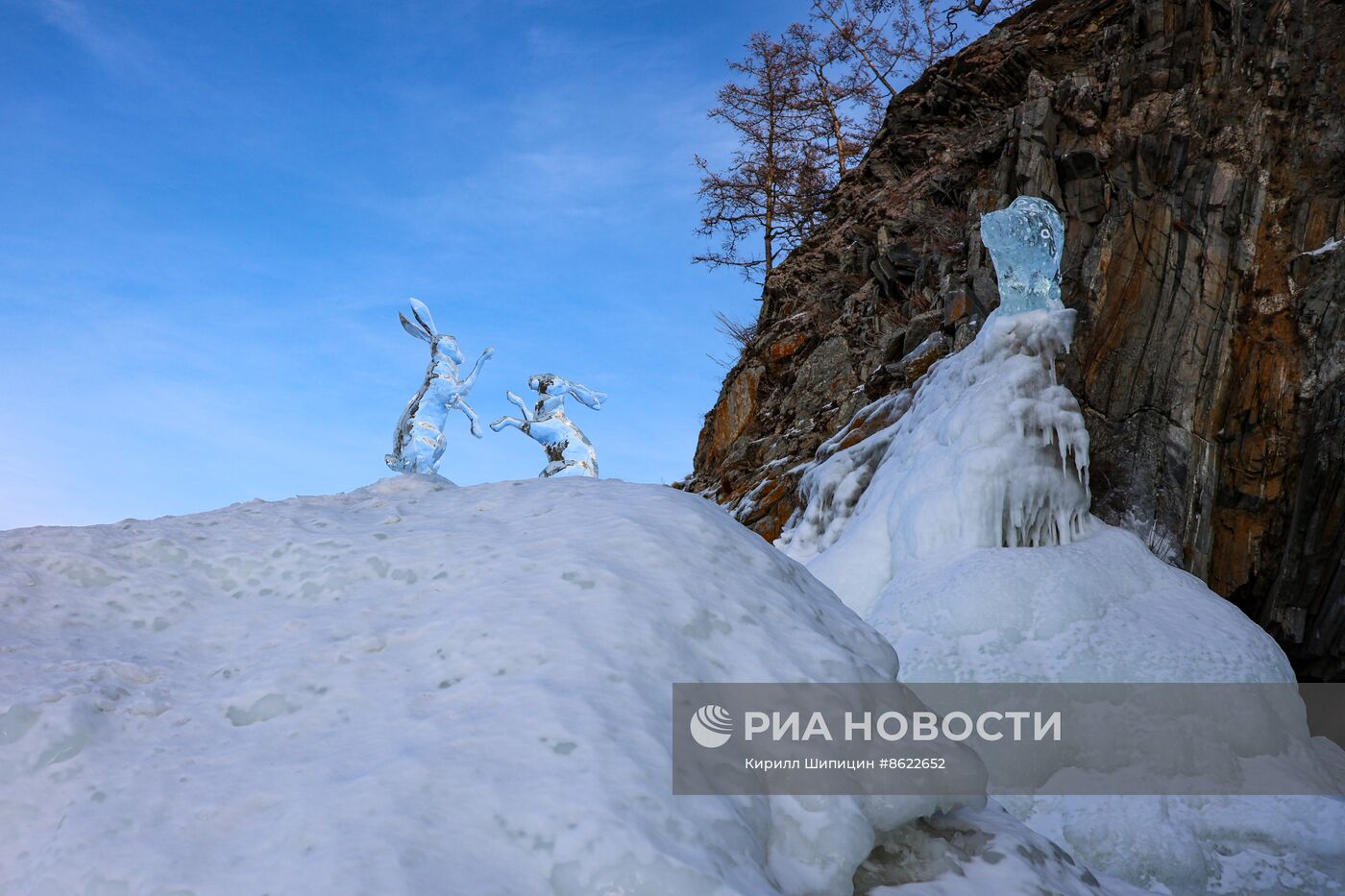 Международный фестиваль ледовых скульптур "Olkhon Ice Park"