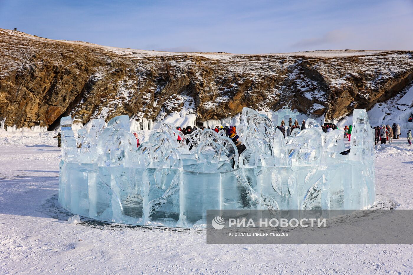 Международный фестиваль ледовых скульптур "Olkhon Ice Park"