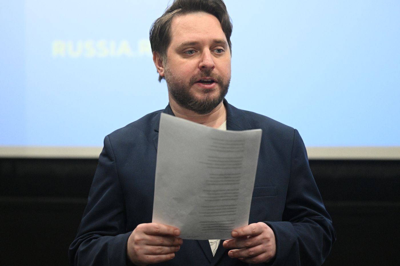 Выставка "Россия". Поэтический вечер "В России весна начинается с Крыма" в рамках "Филатов. Фест"