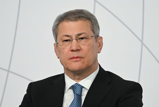 Форум "Сильные идеи для нового времени"