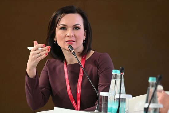 Форум "Сильные идеи для нового времени"