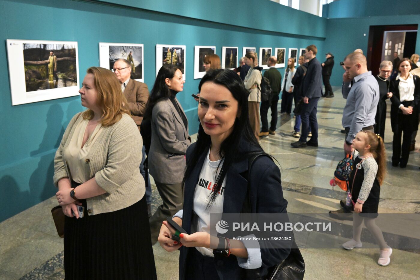 Церемония открытия выставки фотопроекта РИА Новости "Защитники" в Музее Победы