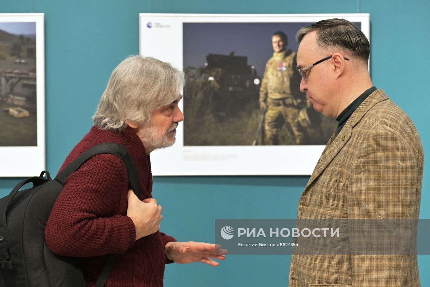 Церемония открытия выставки фотопроекта РИА Новости "Защитники" в Музее Победы