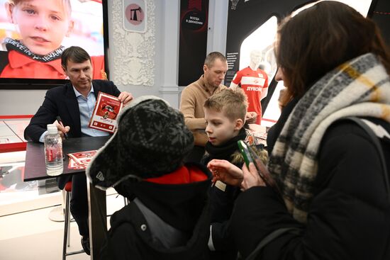 Выставка "Россия". Открытие международного передвижного фестиваля "Кино на службе Отечеству"