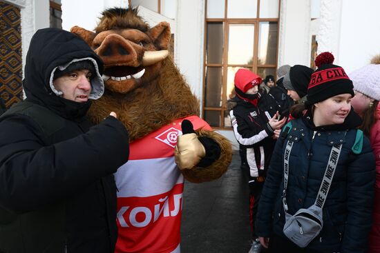 Выставка "Россия". Автограф-сессия с легендами "Спартака"