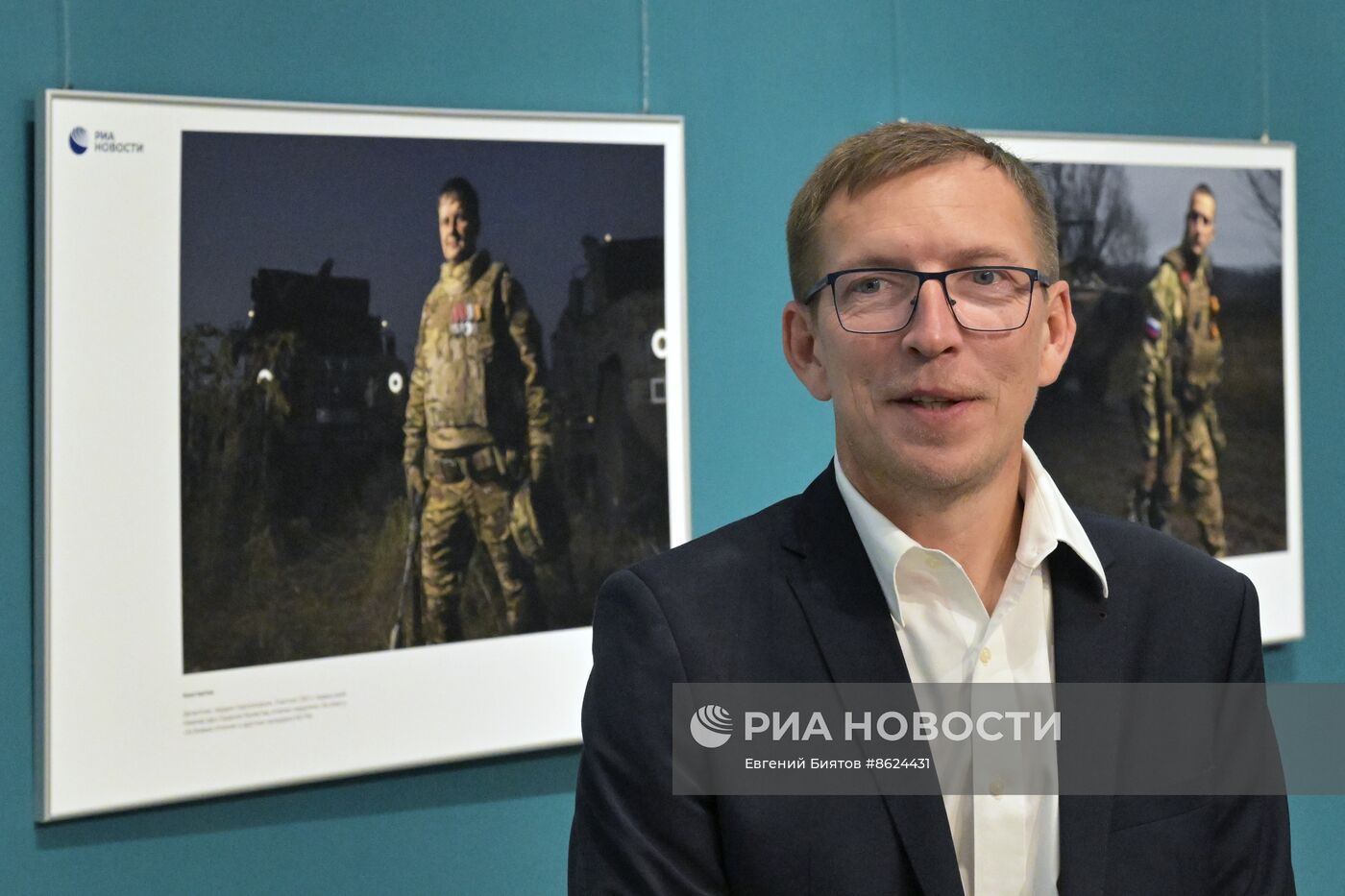 Церемония открытия выставки фотопроекта РИА Новости "Защитники" в Музее Победы