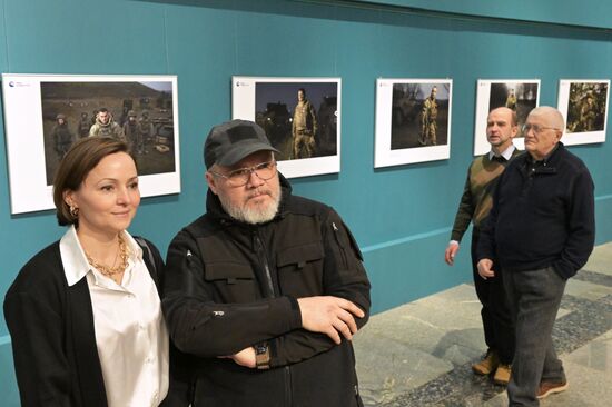 Церемония открытия выставки фотопроекта РИА Новости "Защитники" в Музее Победы