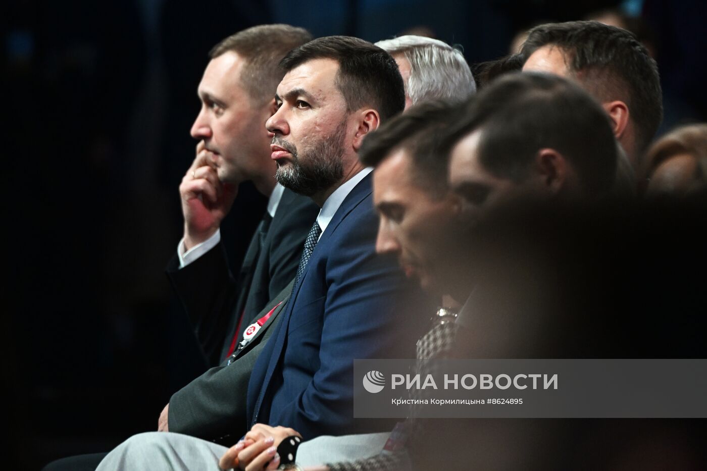 Президент РФ В. Путин принял участие в форуме "Сильные идеи для нового времени"