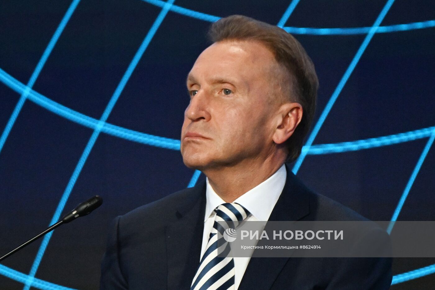 Президент РФ В. Путин принял участие в форуме "Сильные идеи для нового времени"