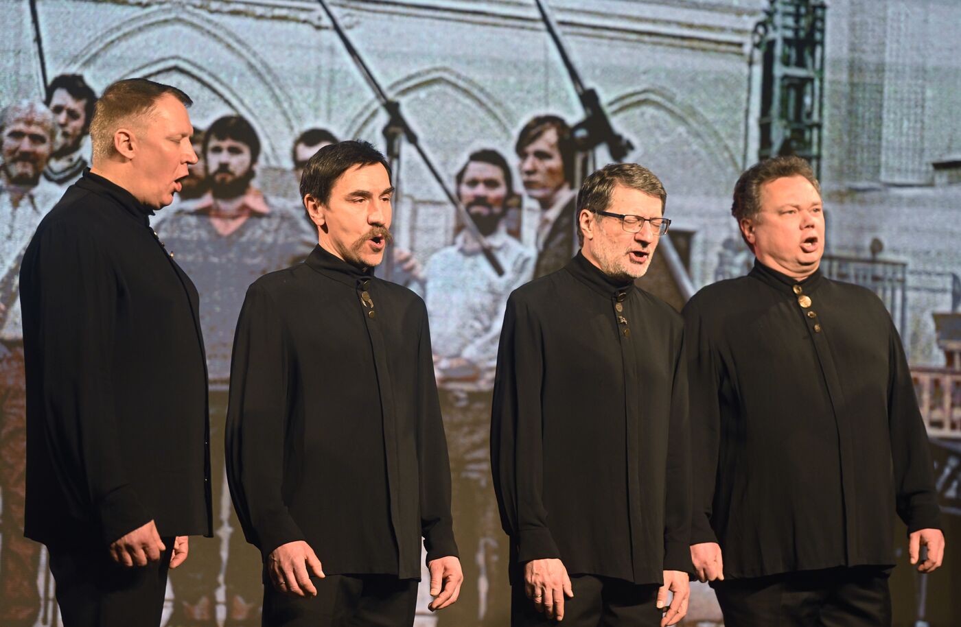 Выставка "Россия". Концертная программа к 50-летию Ансамбля Дмитрия Покровского