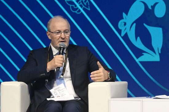 Выставка "Россия". Пленарная сессия "О ключевых достижениях и результатах развития в транспортной отрасли"