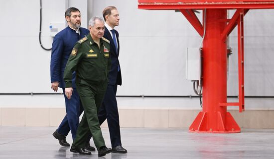 Президент РФ В. Путин посетил Казанский авиационный завод имени С. П. Горбунова